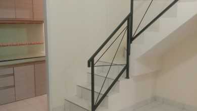 Dijual Rumah 2 Lantai Nempel Green Lake di Cengkareng, Jakarta Barat