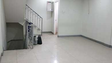 Dijual Ruko Bagus 4 1/2 Lantai dengan Lokasi Strategis di Mampang Prapatan Raya