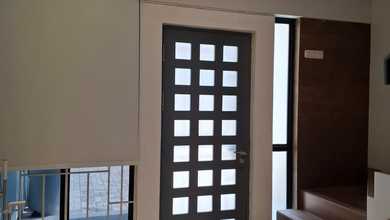 DIJUAL RUMAH CANTIK 3 LANTAI DI PERUMAHAN ADHYAKSA, KARANG TENGAH