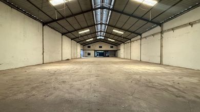 Gudang Pantai Indah Dadap. Rapi siap pakai