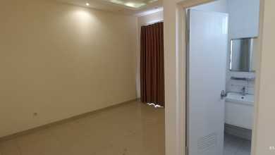 Rumah siap huni di green lake city cluster amerika east coast