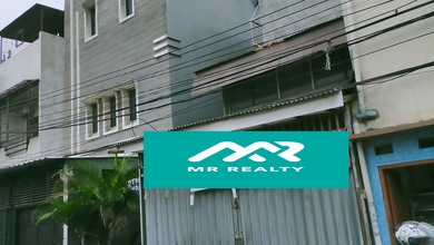Rumah untuk usaha 3 Lantai di tambora jakarta barat