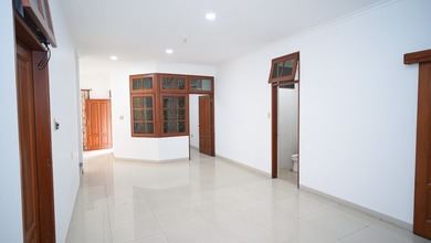 dijual rumah siap huni hadap utara jalan talib taman sari jakarta barat