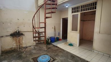 Jual rumah di taman palem lestari