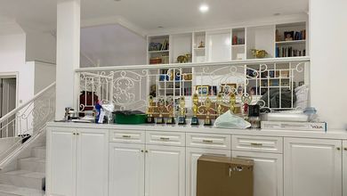 Jual Rumah Didalam Kompleks Pantai ********