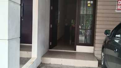 Rumah Dijual Green Village 2 Lantai Siap Huni Bebas Banjir