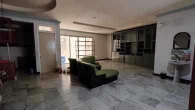 Rumah Bagus Disewakan Blok 10 Akses 3 Mobil