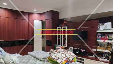 Dijual Rumah Golden Palm 3 Lantai Mewah Full Furnished Cakep