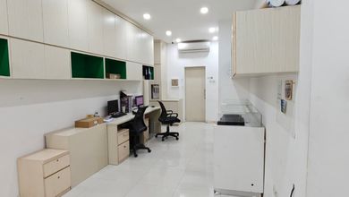 Dijual Ruko 4 Lt Full di Roxy Mas, LT 75 M², LB 300 M²