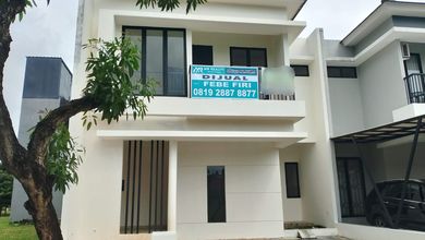 Fortune Belleza Rumah 2 Lantai Sudah Renovasi Rapi  Jual Cepat Shm Graha Raya Tangerang Shm