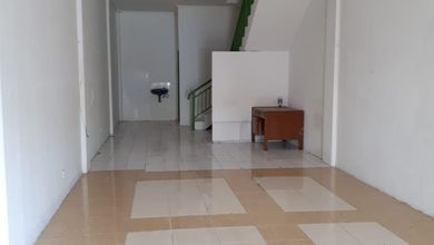 Di sewakan ruko 3 lantai di taman Surya 