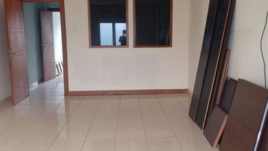 Ruko 3 lantai full bagus di taman surya 5