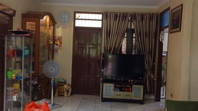 Rumah 2 Lantai bagus siap huni di modernland 