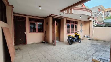 Kesempatan Rumah di Duta Garden, Tangerang, LB 200m², Harga 1,7 Miliar