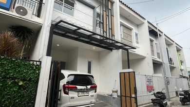 Jual Rumah Bagus 3 Lantai Siap Huni Di Cengkareng