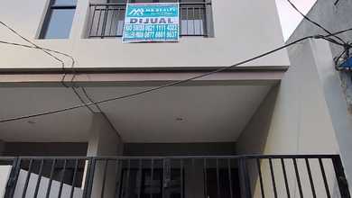 ** Rumah Di Tomang 3 Lantai Shm Baru**