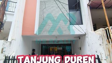 ** Rumah di Tanjung Duren 2 Lantai Butuh Renovasi Akses Jalan 2 Mobil**