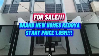 ** Rumah Baru 3 Lantai di Kedoya Row Jalan 2 Mobil Lega**