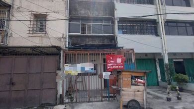 Jual Ruko Komersil Dilatumenten Jakbar Dekat Jalan Besar 