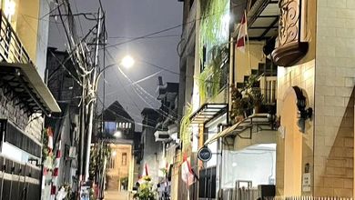 *** Rumah 3 Lantai SHM Sudah Renovasi***