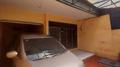 *** Rumah 2 Lantai Shm Butuh Renovasi Hadap Selatan Dan Stratei***