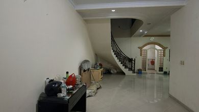 ******** Daerah Tambora Bebas Banjir Dan Strategis Rumah SHM di Tambora