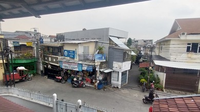 Jual Rumah Tua Hitung Tanah Daerah Strategis Dekat Kmana Mana 