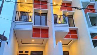 Disewakan Rumah Diduri Kepa 3.5 Lantai