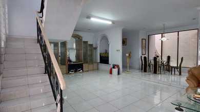 Di Jual Rumah Di Sewakan Di Taman Ratu Lokasinya Sangat Strategis 