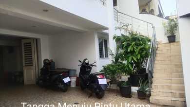 Rumah Pluit Timur 10x20 3.5 Lantai Rapi Siap Huni Semi Furnish