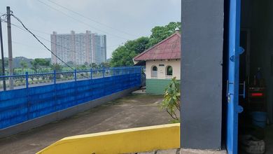 Gudang Bagus siap pakai lokasi Strategis dekat keluar pintu tol karawang barat SHM 2400 m2