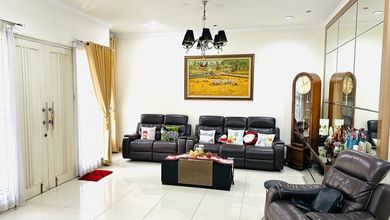 Rumah di Puri Mansion 2 lantai SHM BAGUS SIAP HUNI SEMI FURNISHED, hadap Timur
