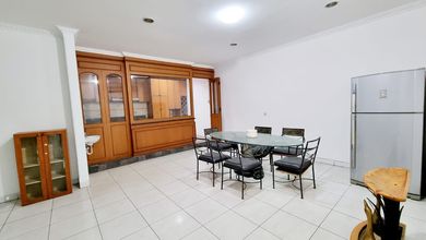 Dijual Rumah Permata Buana 2 lantai SHM bagus siap huni harga 5 M