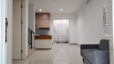 Rumah Di Green Lake City Cluster Australia Semi Furnished Lantai 2 Full Renovasi Harga 2.5 M Nego