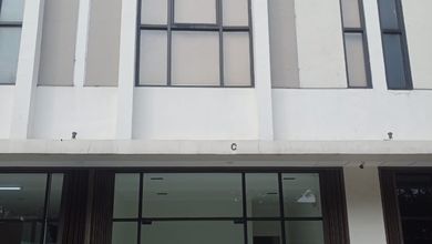 Sewa Ruko Di Jalan Panjang Unfurnished 2.5 Lantai Posisi Strategis
