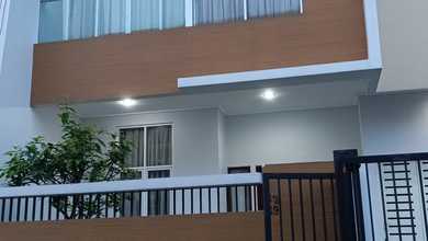 Rumah Bagus dan Terawat di Kebon Jeruk Intercom SHM