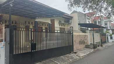Rumah di Taman Meruya Ilir SHM Bagus