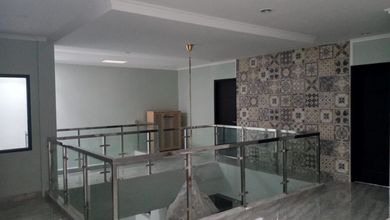 Dijual Rumah Di Puri .