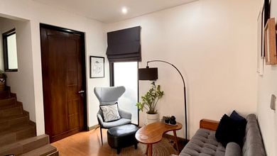 Rumah 2 Lantai Semi Furnished di Jagakarsa, Jakarta Selatan