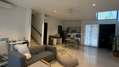 Rumah Plus Attic di Cluster Wisteria, Cakung, Jakarta Timur