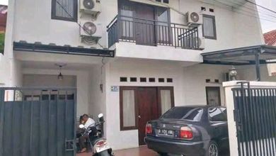 Rumah Bagus SHM di Duren Sawit, Jakarta Timur