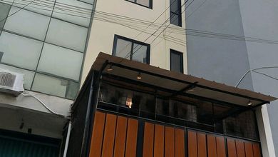 Kost 20 Pintu Di Jembatan Lima, Jakarta Barat