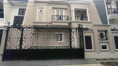 Rumah Baru Siap Huni 2,5 Lantai di Duren Sawit, Jakarta Timur