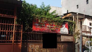 Rumah Tua Hitung Tanah Luas 104 Akses Jalan Mobil Dekat Jalan Utama Rm02