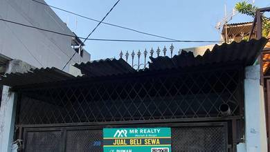 Murah Banget Rumah Tua Hitung Tanah di Jembatan Gambang Rm152