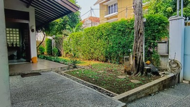 Rumah Bagus Pertamburan SHM Luas 550m2 Ada Taman Siap Huni Rm296