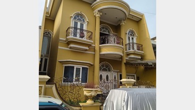 Rumah Bagus Siap Huni Mewah daerah Taman Ratu akses jalan mobil 2Lt sudah SHM