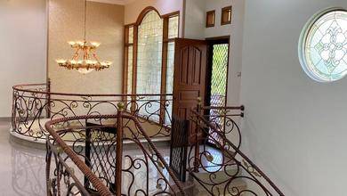 Rumah Hook Taman Palem Lestari Jakarta Barat