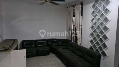 Rumah Hook Taman Palem Lestari Jakarta Barat