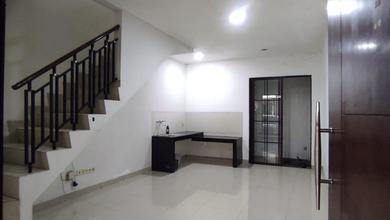 Rumah 3 Ac Green Lake City Cluster East Asia